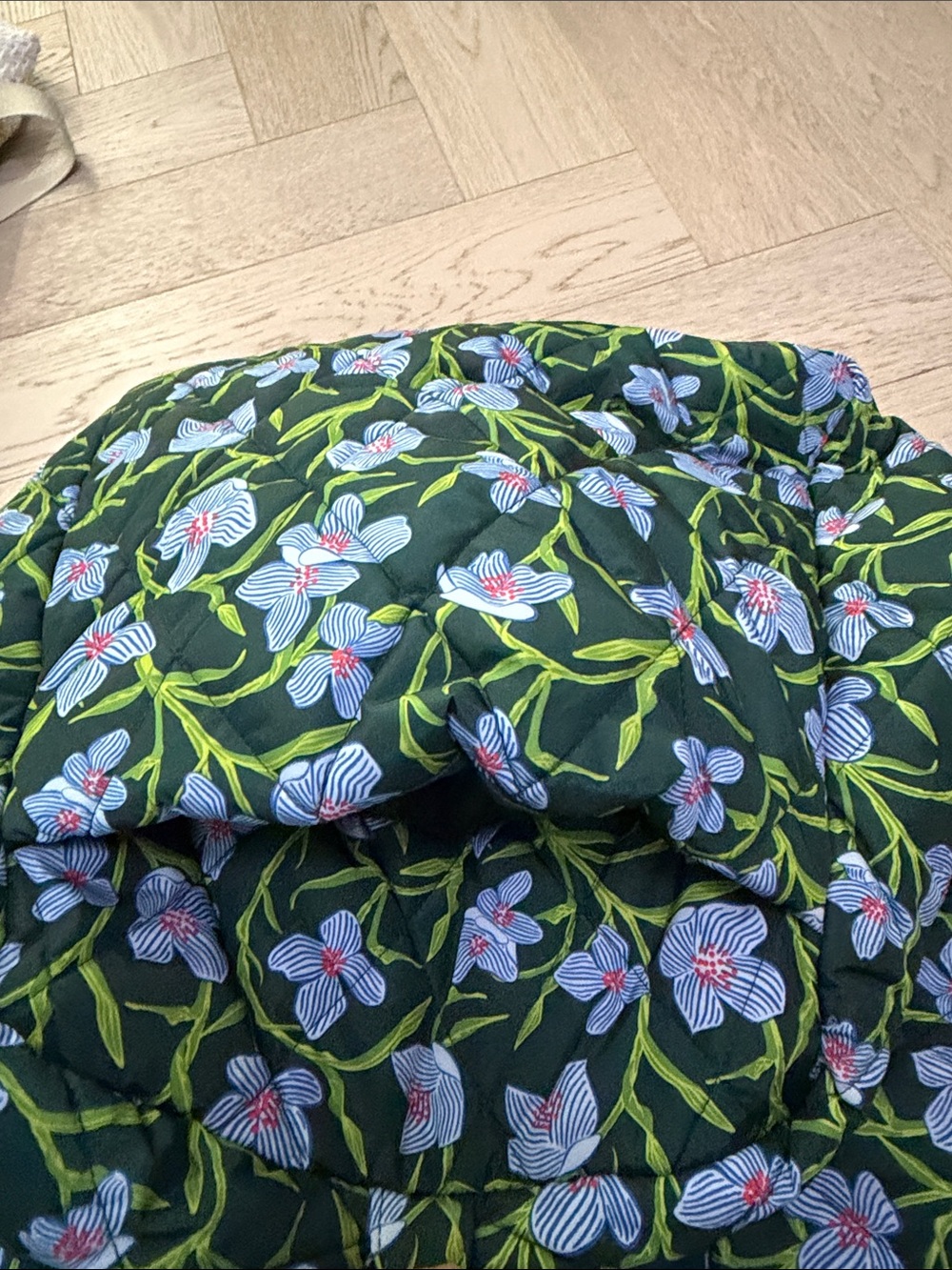 Vera Bradley Quilted Floral XL Duffel Bag - Picture 4 of 7